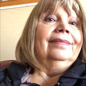 Meet your Posher, Debra